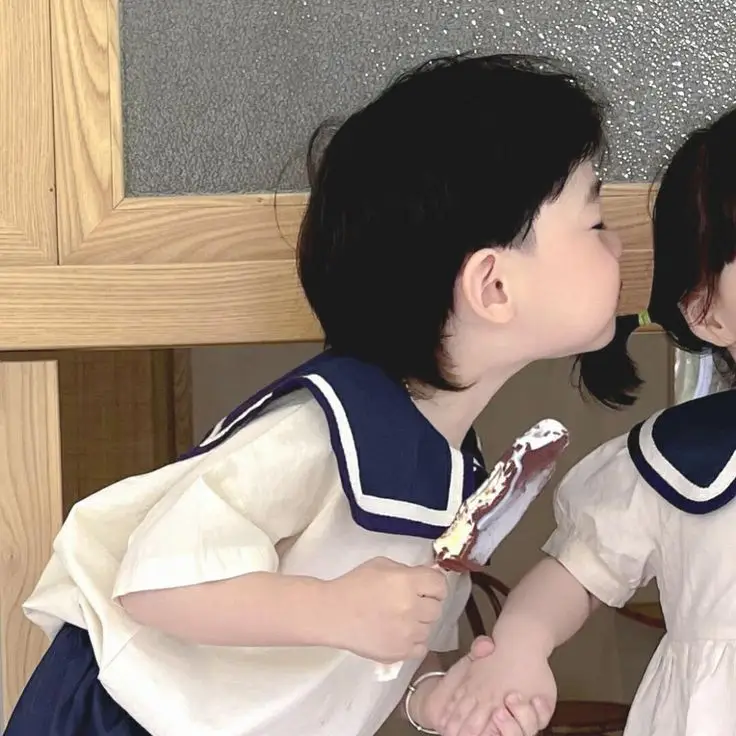 Hình ảnh avatar đôi nam nữ, thể hiện tình yêu và sự kết nối 32