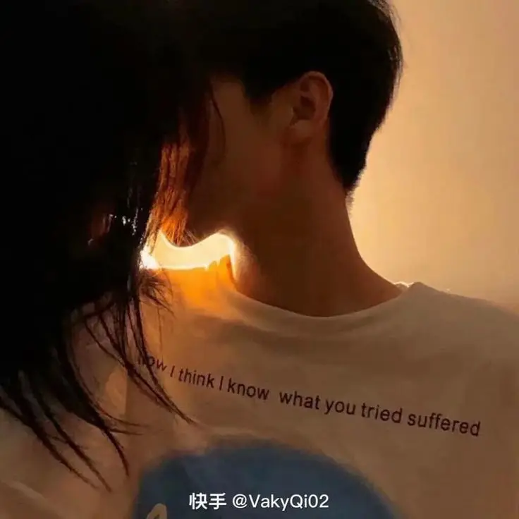 Hình ảnh avatar đôi nam nữ, thể hiện tình yêu và sự kết nối 76