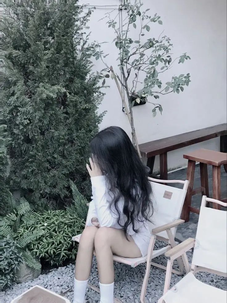 Ảnh Cô Gái Đẹp Che Mặt - 50 Hình Ảnh Cuốn Hút 39