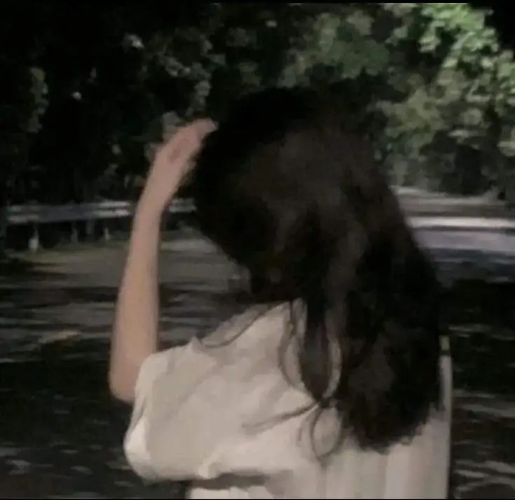 Ảnh Gái Chụp Che Mặt - Vẻ Đẹp Mysterious 15