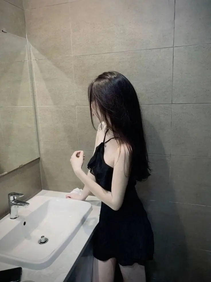 Ảnh Gái Đẹp Tóc Dài Che Mặt - Tuyển Tập Hình Ảnh Đẹp 33