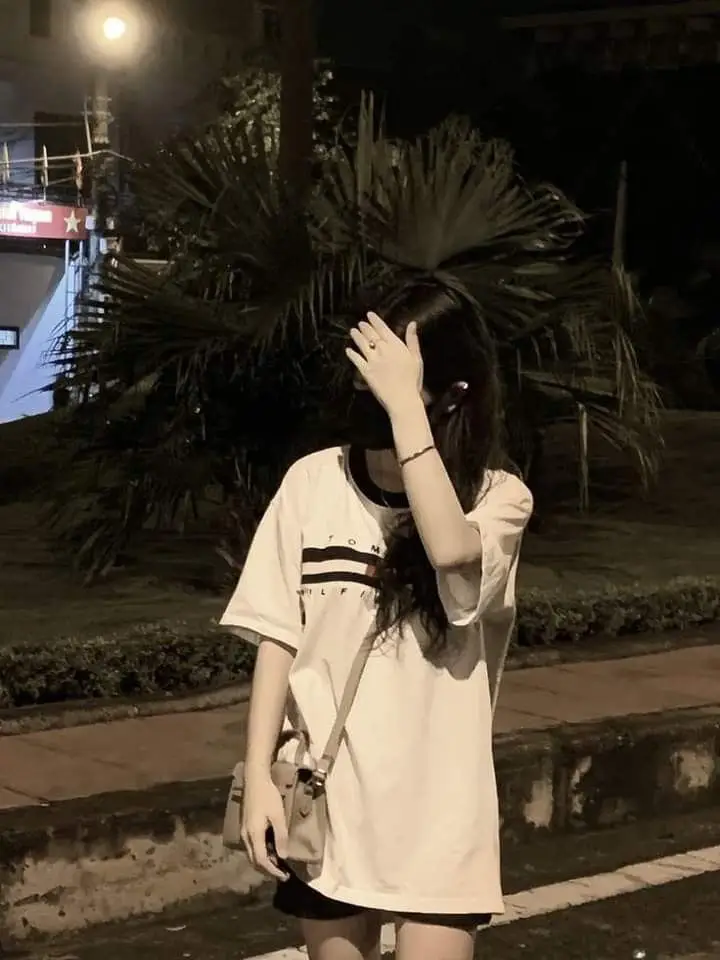 Ảnh gái học sinh che mặt - Sự dễ thương kín đáo 7