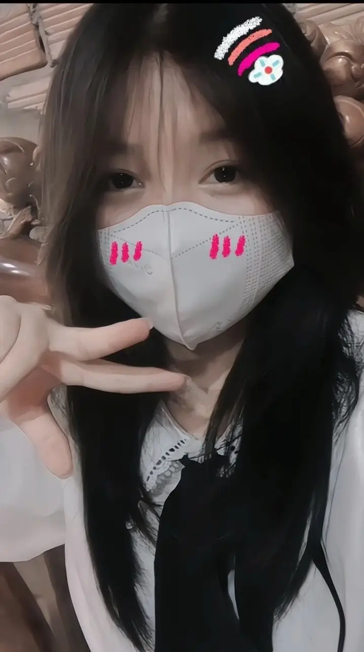 Ảnh gái học sinh che mặt - Sự dễ thương kín đáo 48