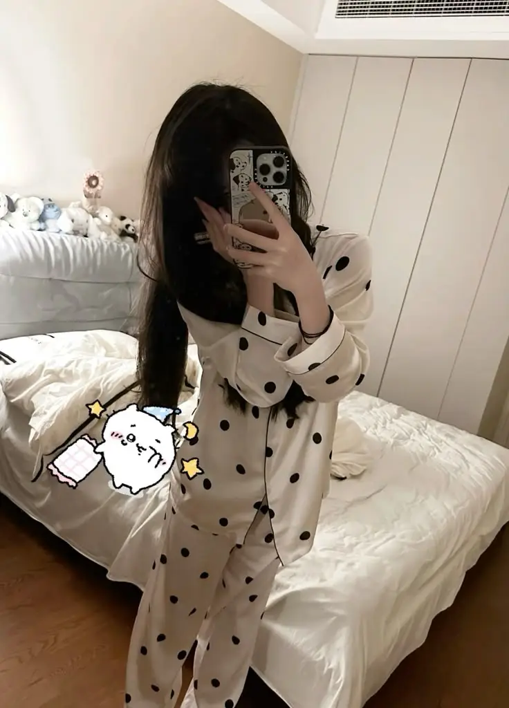 Ảnh gái mặc đồ ngủ - Thoải mái và dễ thương 1