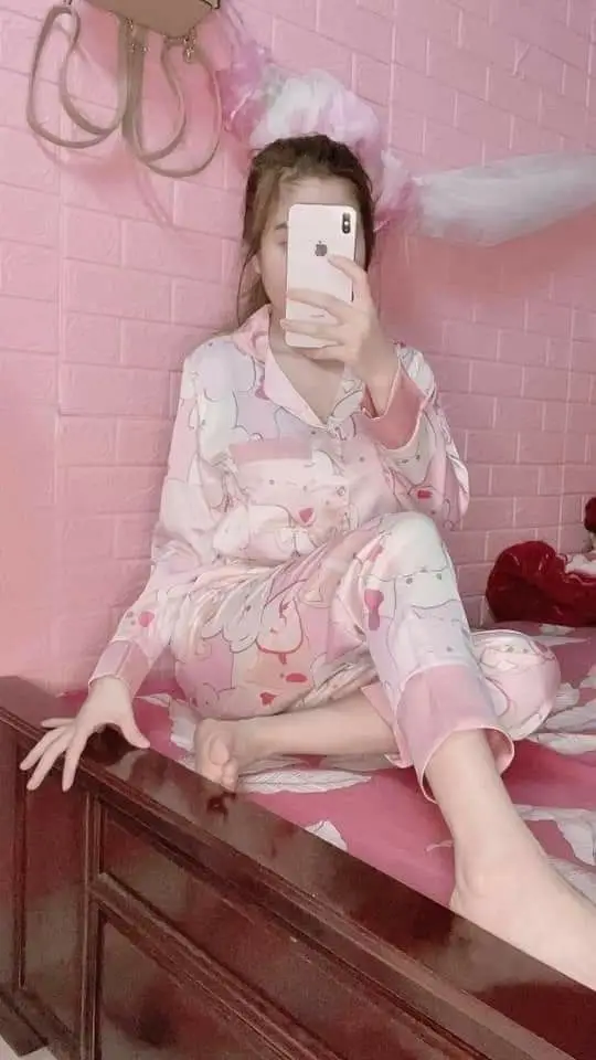 Ảnh gái mặc đồ ngủ - Thoải mái và dễ thương 4