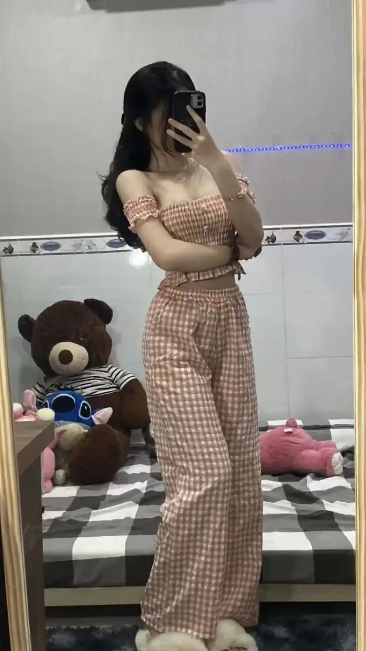 Ảnh gái mặc đồ ngủ - Thoải mái và dễ thương 60