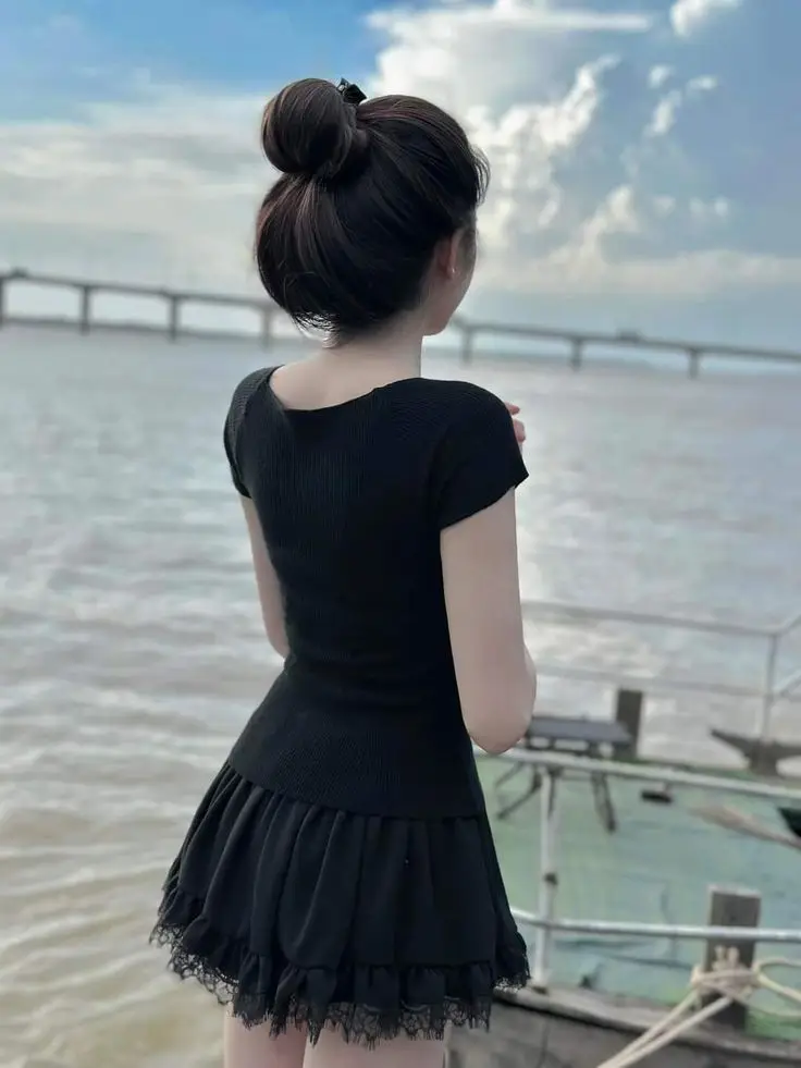 Ảnh Gái Mặc Váy Ngắn - 50 Hình Ảnh Nữ Tính 5