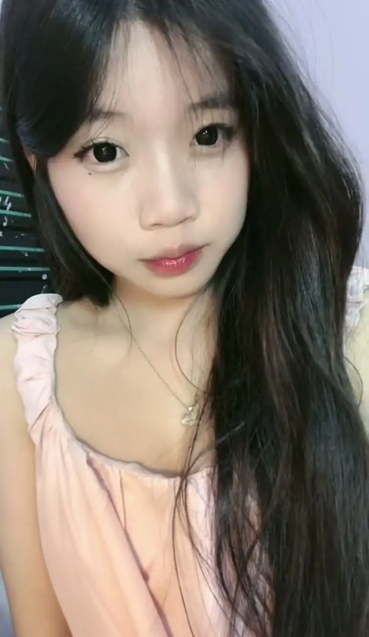 Ảnh Gái Xinh Che Mặt 2k10: Vẻ Đẹp Hiện Đại 13