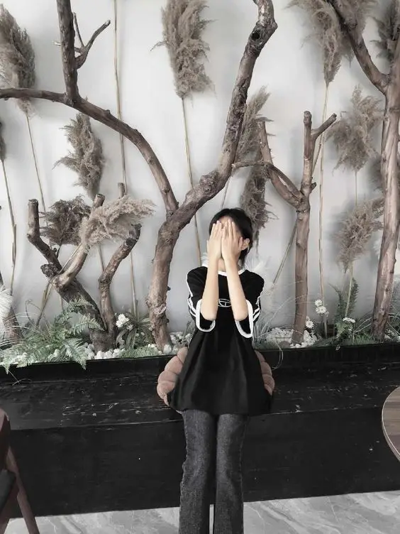 Ảnh Gái Xinh Che Mặt 2k10: Vẻ Đẹp Hiện Đại 15