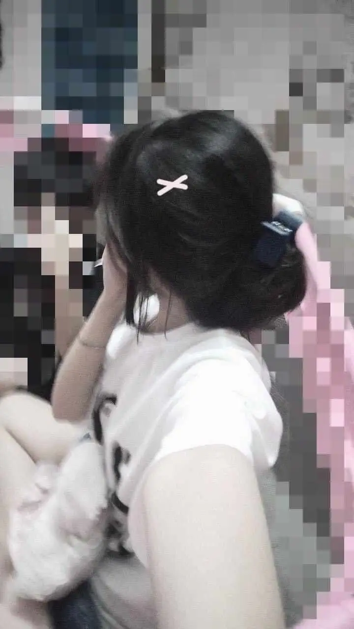 Ảnh Gái Xinh Che Mặt 2k10: Vẻ Đẹp Hiện Đại 22