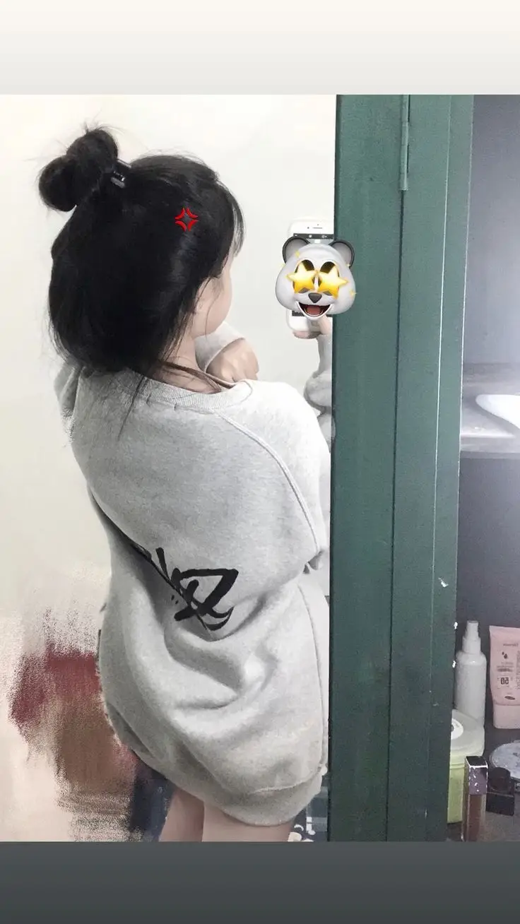 Ảnh Gái Xinh Che Mặt Bằng Điện Thoại Tóc Dài - Bộ Sưu Tập Đầy Sáng Tạo 38
