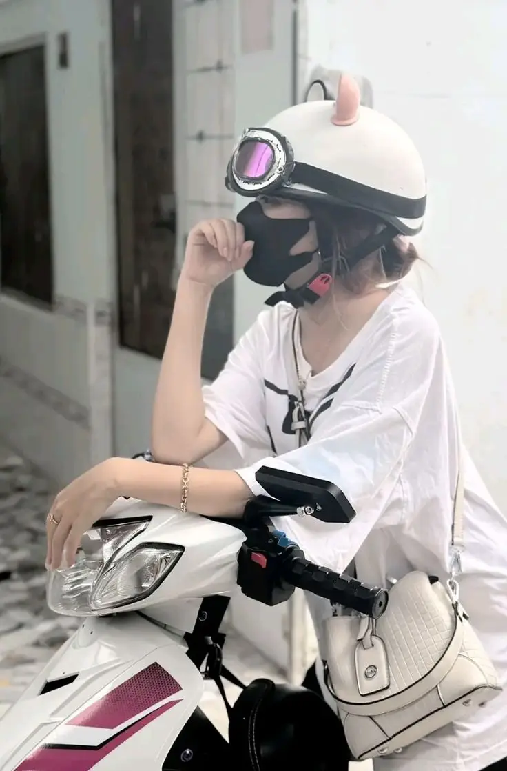 Ảnh Gái Xinh Đeo Khẩu Trang - Những Mẫu Ảnh Đẹp 40