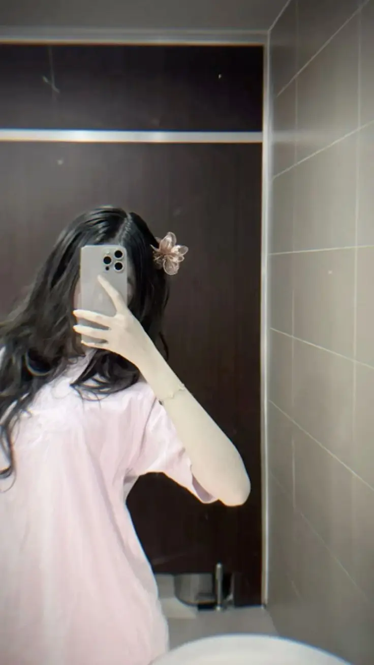 Ảnh Gái Xinh Đeo Kính 2k7: Phong Cách Độc Đáo 59