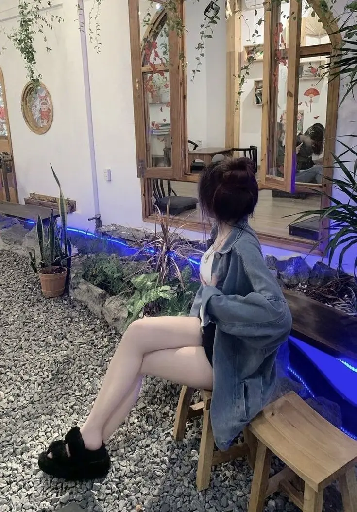 Ảnh Gái Xinh Giấu Mặt: Vẻ Đẹp Bí Ẩn 27