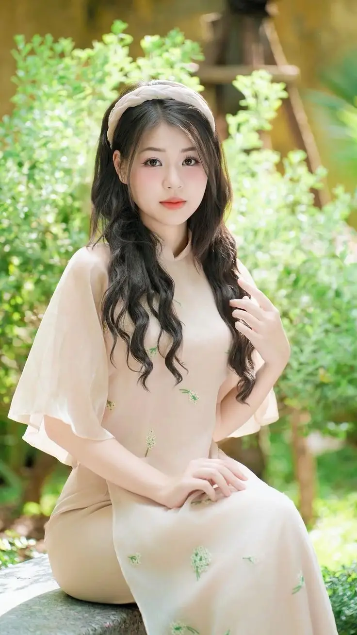 Ảnh Gái Xinh Mặc Áo Dài - Bộ Sưu Tập 50 Hình Ảnh Đẳng Cấp 36