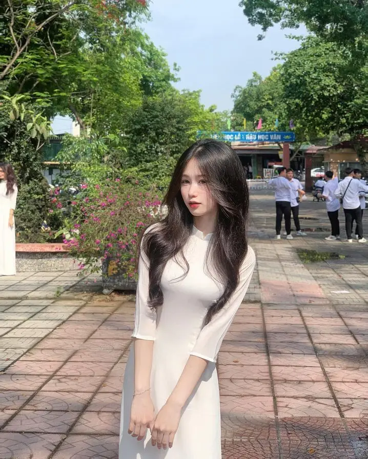 Ảnh Gái Xinh Mặc Áo Dài - Bộ Sưu Tập 50 Hình Ảnh Đẳng Cấp 45