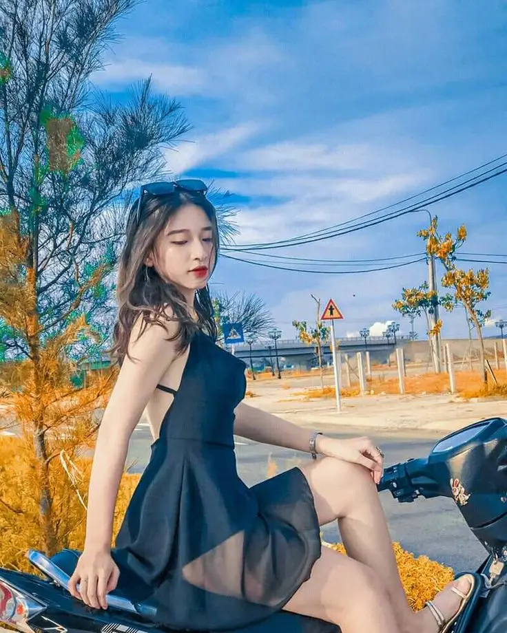 Ảnh Gái Xinh Ngồi Xe Độ - Những Khoảnh Khắc Nghệ Thuật 53