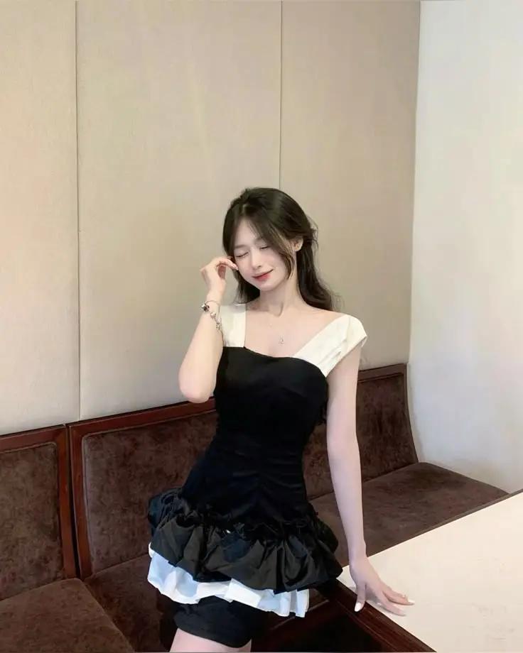 Ảnh Gái Xinh Thủ Dâm: Nỗi Khao Khát Giữa Cuộc Sống 14