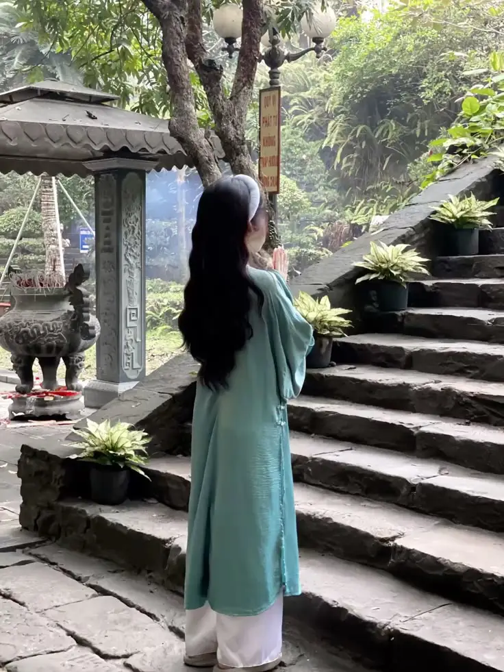 Bộ sưu tập ảnh gái xinh tóc dài che mặt 3