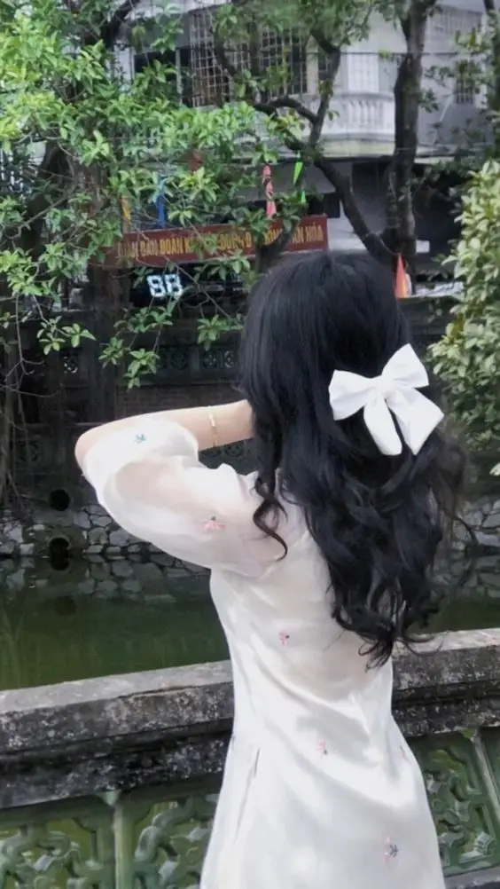 Bộ sưu tập ảnh gái xinh tóc dài che mặt 4