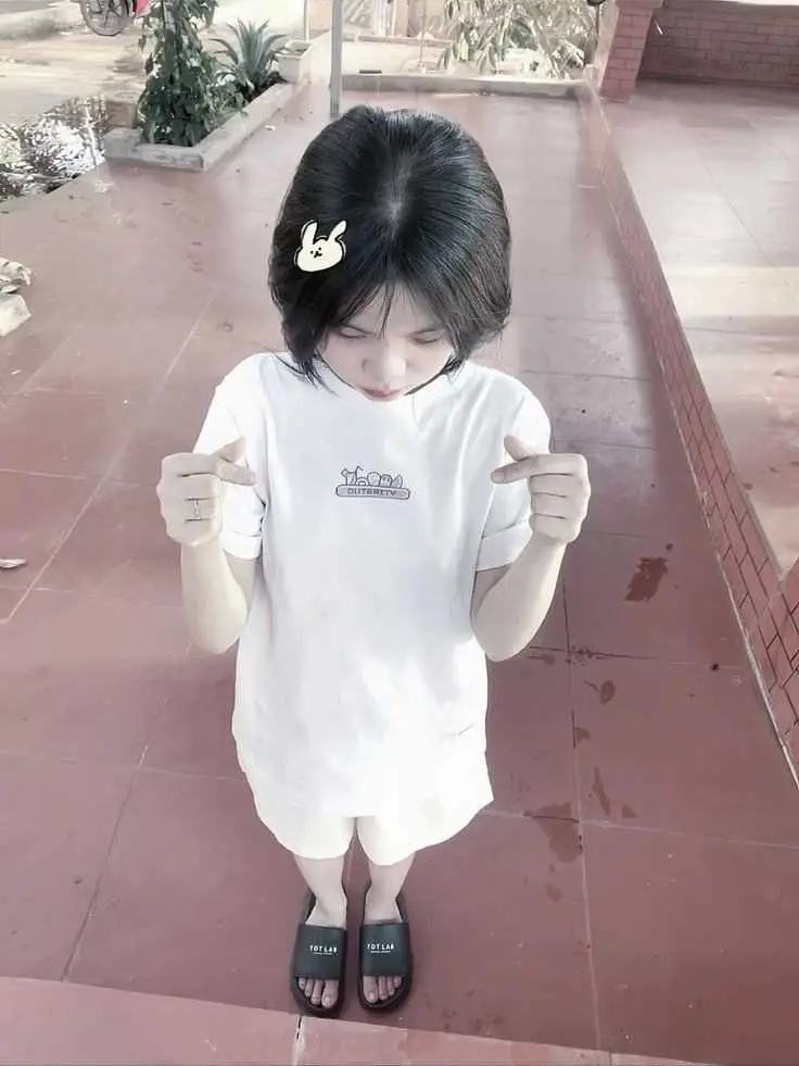 Ảnh Gái Xinh Tóc Ngắn - Vẻ Đẹp Nữ Tính 12