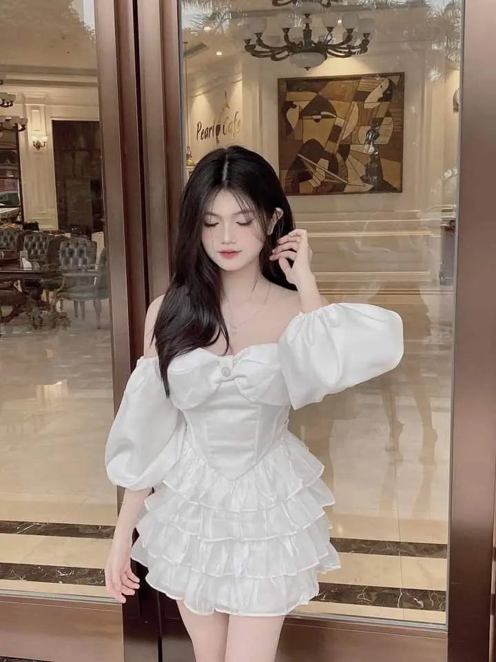 Hình ảnh cô gái xinh trong váy ngắn 14
