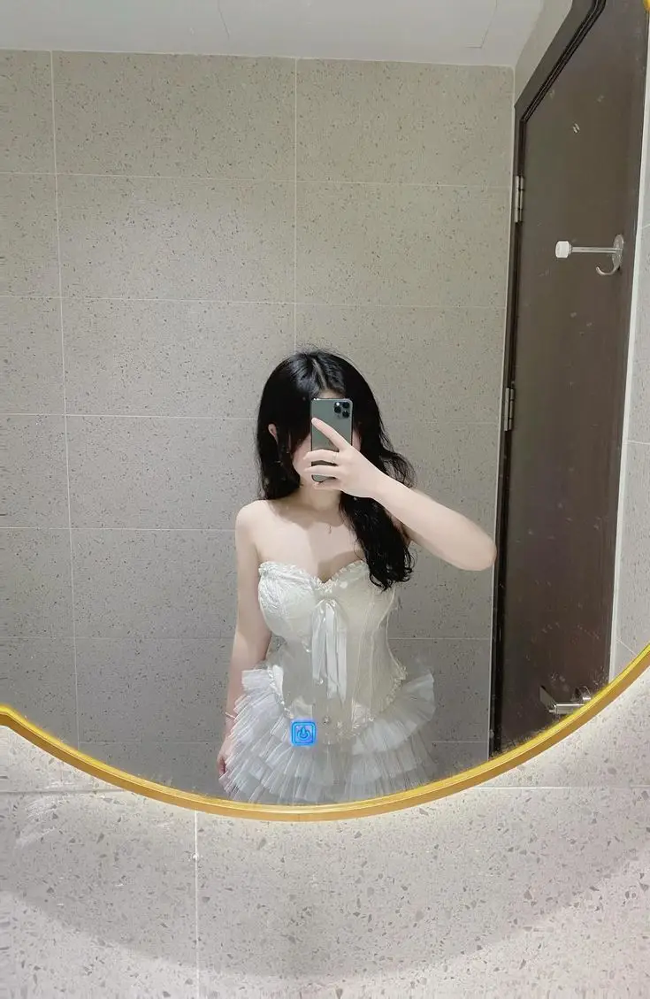 Ảnh Mạng Gái Xinh Chụp Trước Gương Ngọt Ngào 25