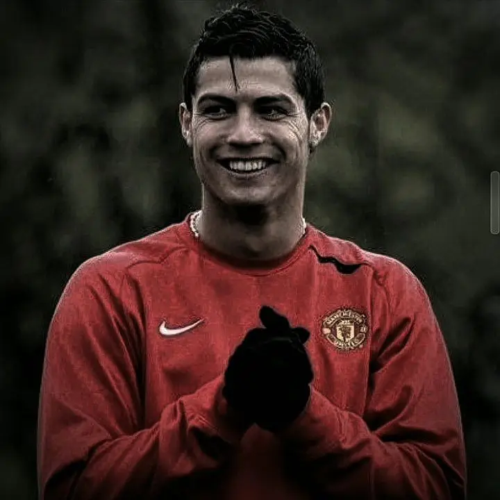 Ảnh Ronaldo đẹp làm hình nền – Bộ sưu tập hình ảnh chân dung của siêu sao bóng đá 29