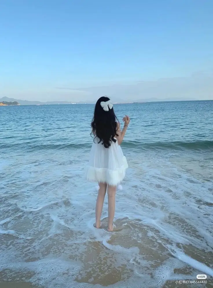 Ảnh Sau Lưng Cô Gái Xinh Đẹp 11