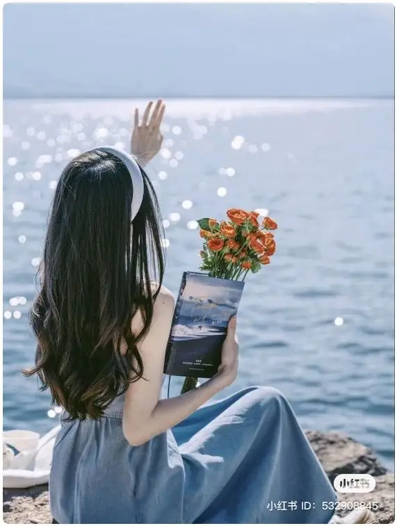 Ảnh Sau Lưng Cô Gái Xinh Đẹp 22