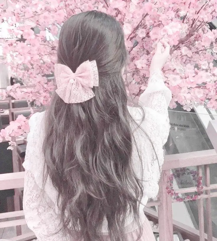 Ảnh Sau Lưng Cô Gái Xinh Đẹp 40