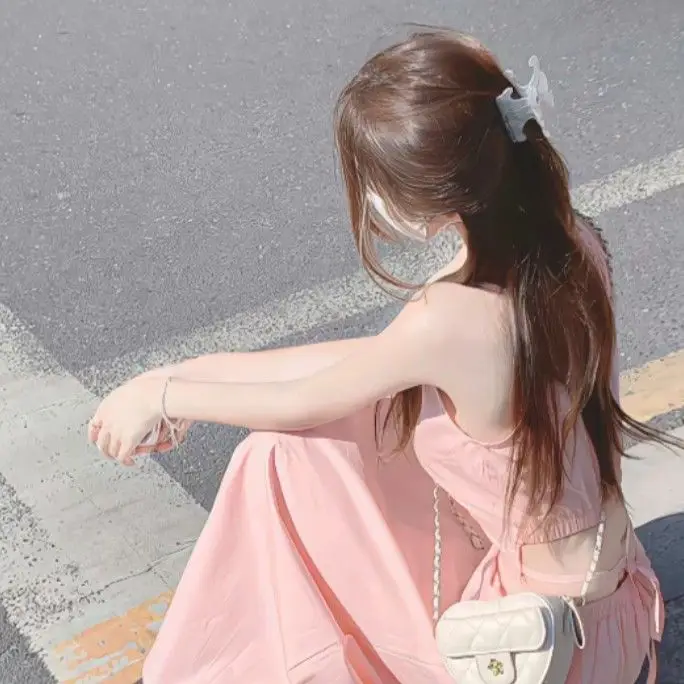 Ảnh Sau Lưng Cô Gái Xinh Đẹp 44