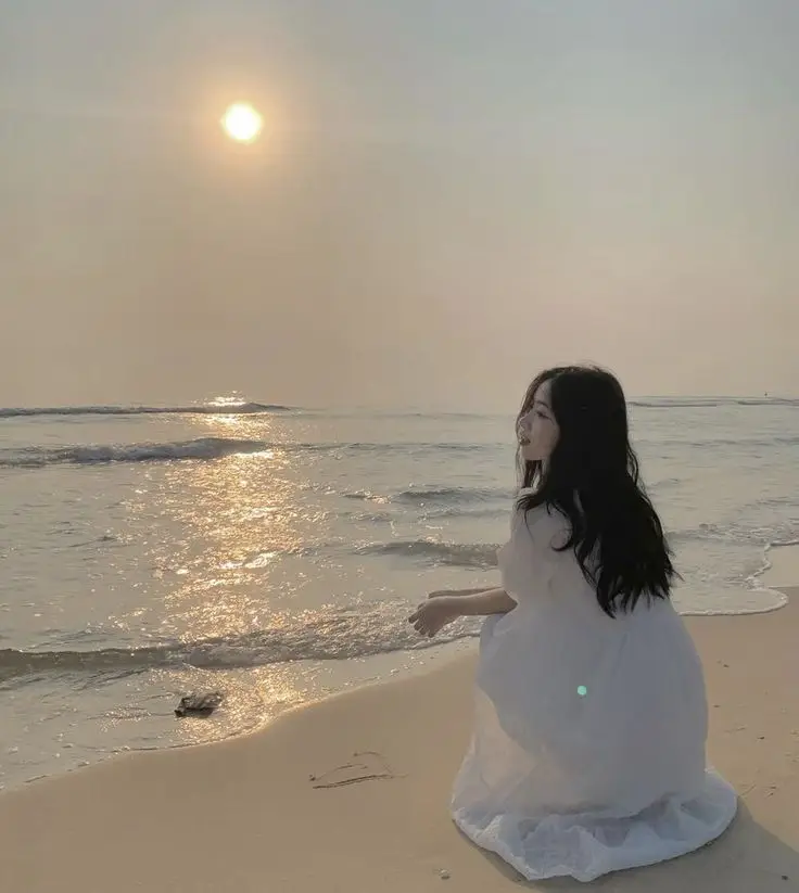 Ảnh Sau Lưng Cô Gái Xinh Đẹp 52