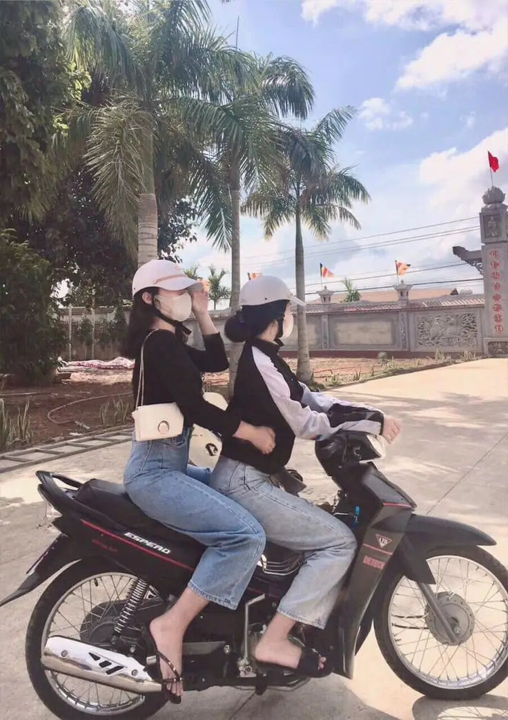 Ảnh Xe Độ Và Gái Đẹp - Sự Kết Hợp Tuyệt Vời 11