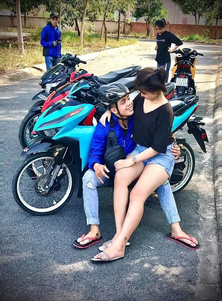 Ảnh Xe Độ Và Gái Đẹp - Sự Kết Hợp Tuyệt Vời 14