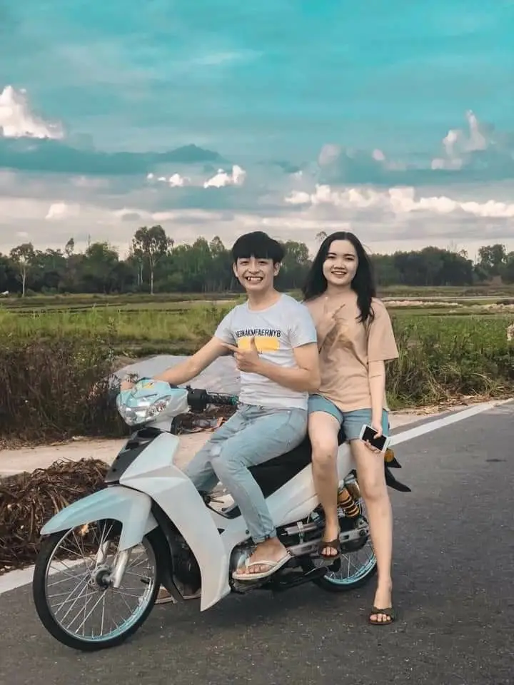Ảnh Xe Độ Và Gái Đẹp - Sự Kết Hợp Tuyệt Vời 18
