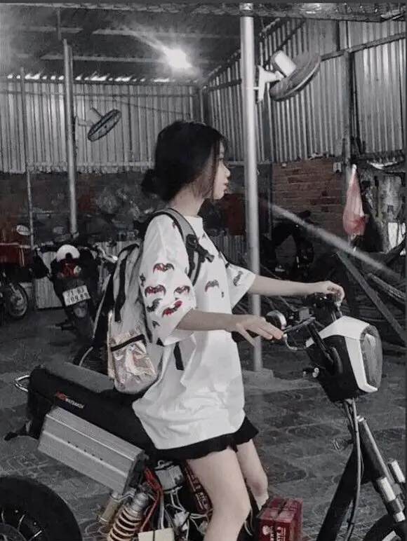 Ảnh Xe Độ Và Gái Đẹp - Sự Kết Hợp Tuyệt Vời 20