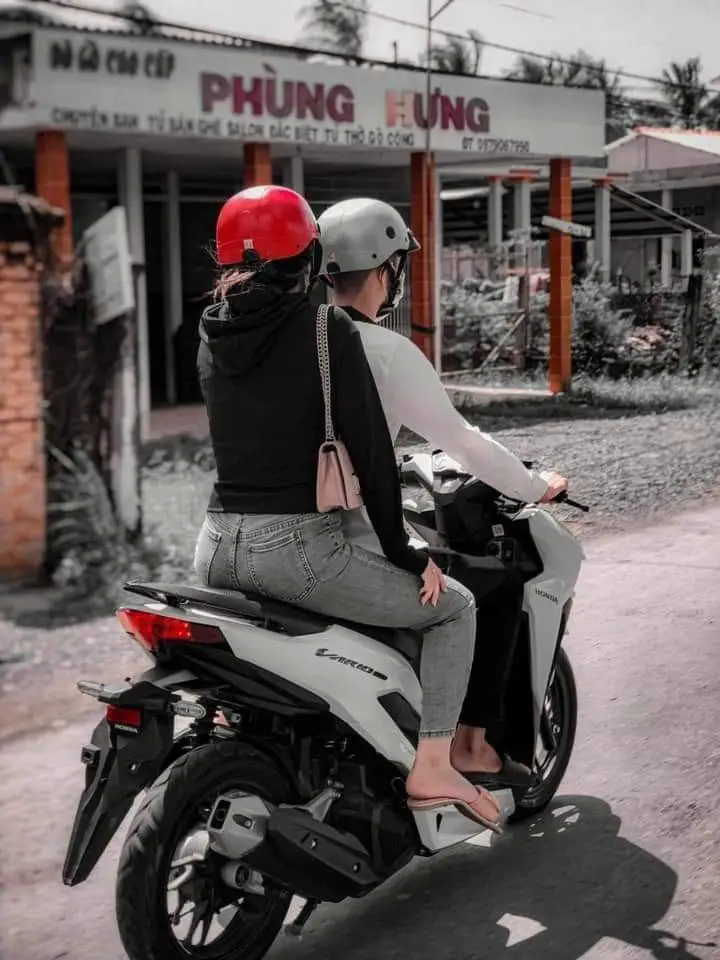 Ảnh Xe Độ Và Gái Đẹp - Sự Kết Hợp Tuyệt Vời 26