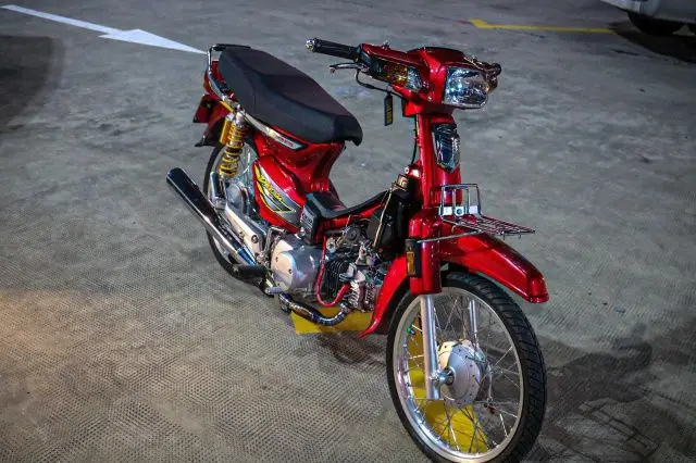 Ảnh Xe Độ Và Gái Đẹp - Sự Kết Hợp Tuyệt Vời 35