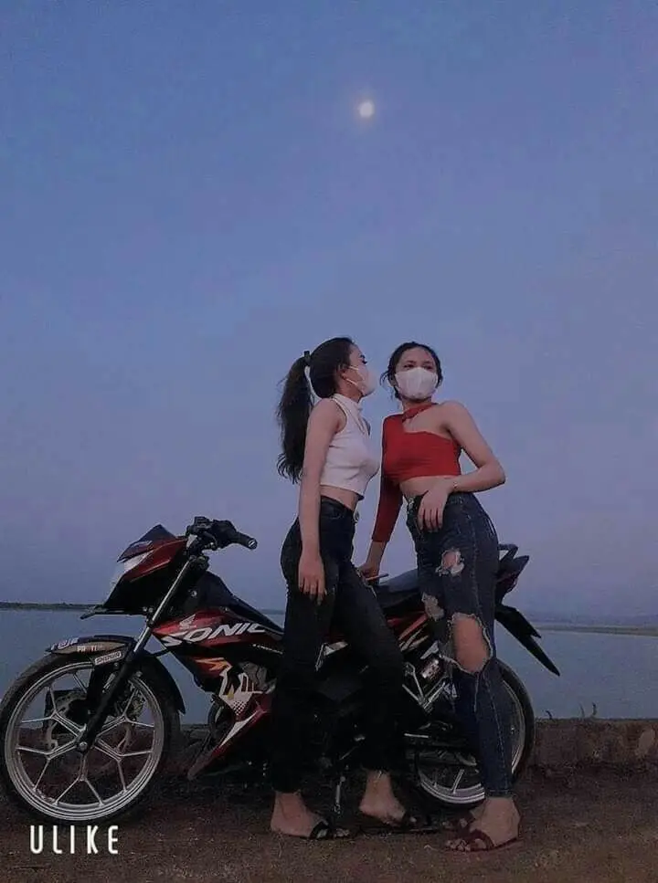 Ảnh Xe Độ Và Gái Đẹp - Sự Kết Hợp Tuyệt Vời 37