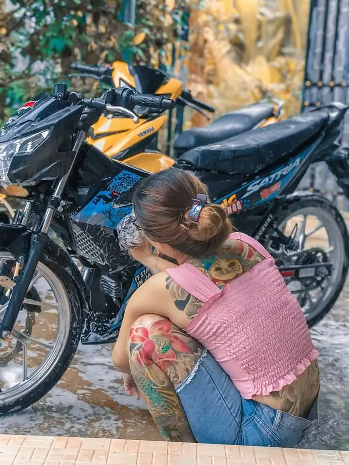 Ảnh Xe Độ Và Gái Đẹp - Sự Kết Hợp Tuyệt Vời 52