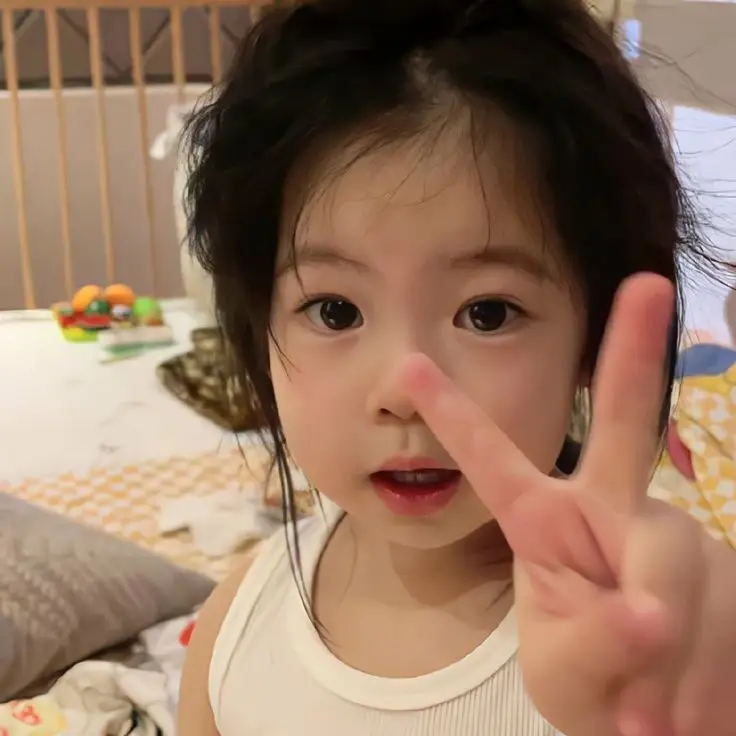 50 ảnh avatar em bé cute đáng yêu dễ thương nhất 26