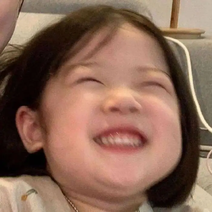 50 ảnh avatar em bé cute đáng yêu dễ thương nhất 38
