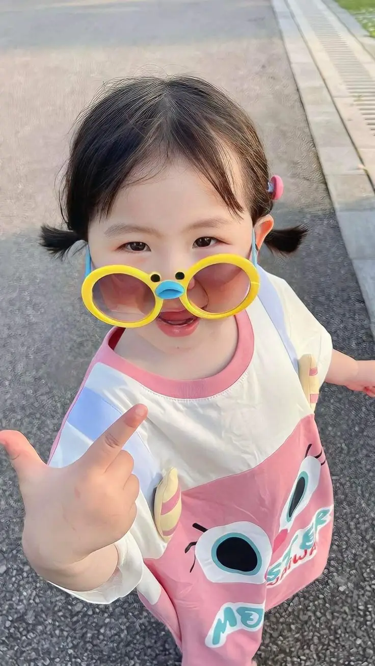 50 ảnh avatar em bé cute đáng yêu dễ thương nhất 48