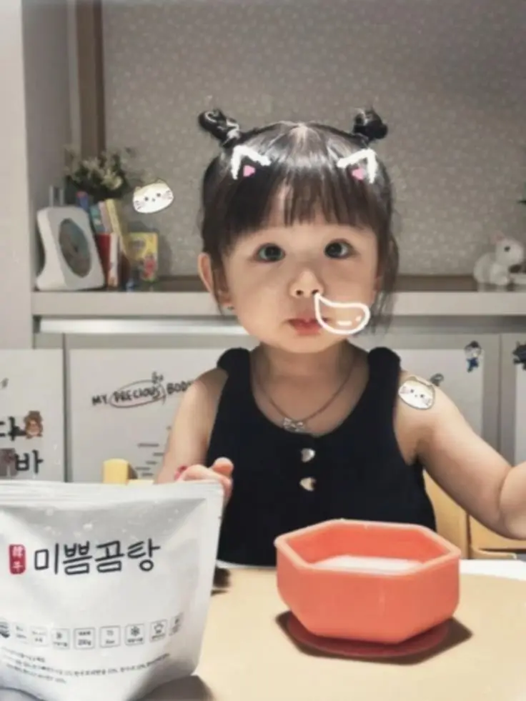 50 ảnh avatar em bé cute đáng yêu dễ thương nhất 52