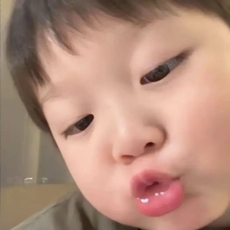 50 ảnh avatar em bé cute đáng yêu dễ thương nhất 82