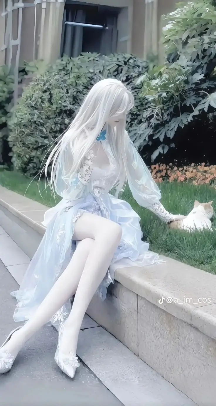 Cosplay Hầu Gái Thủ Dâm - Bộ Sưu Tập Hình Ảnh Độc Đáo 1