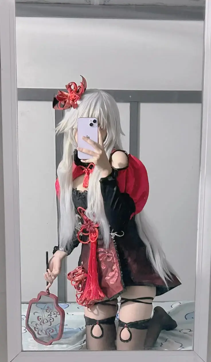 Cosplay Hầu Gái Thủ Dâm - Bộ Sưu Tập Hình Ảnh Độc Đáo 2