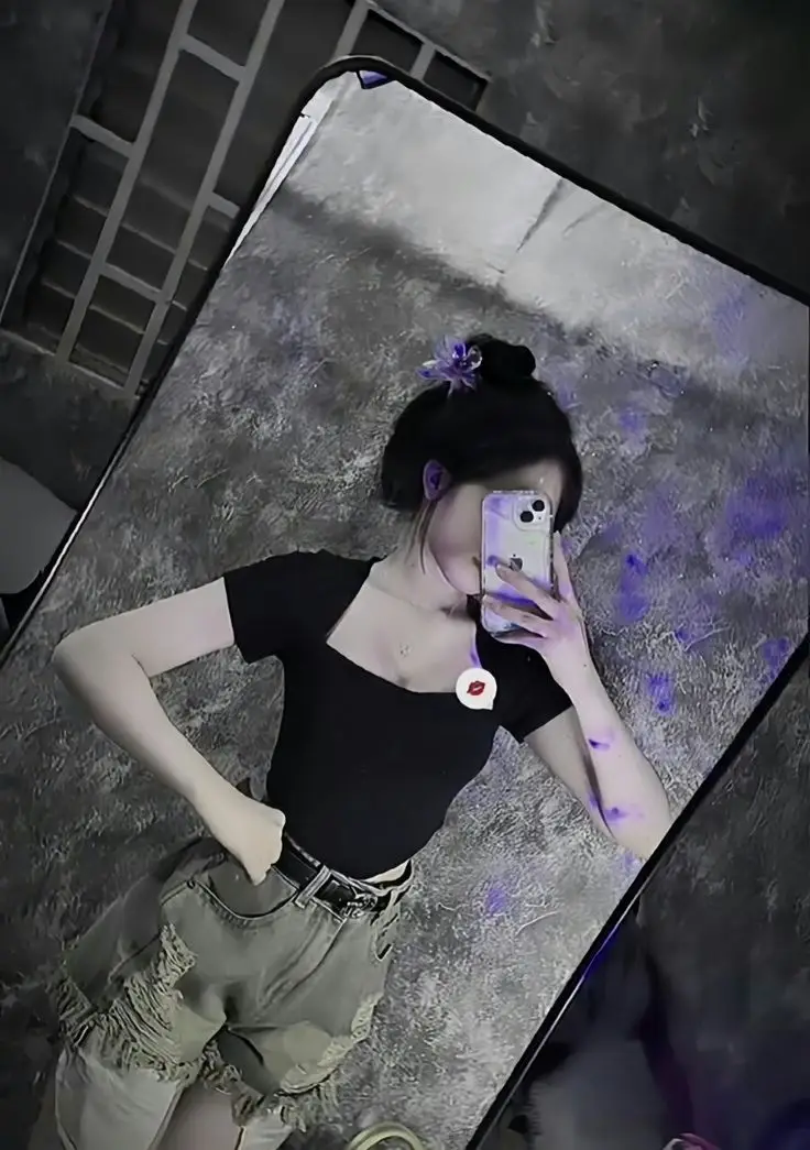 Gái Mặc Áo 2 Dây - Mẫu Ảnh Thời Trang 2