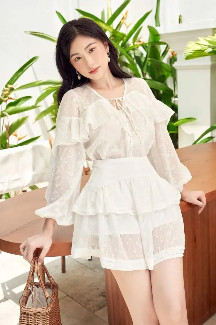 Gái Mặc Áo 2 Dây - Mẫu Ảnh Thời Trang 33